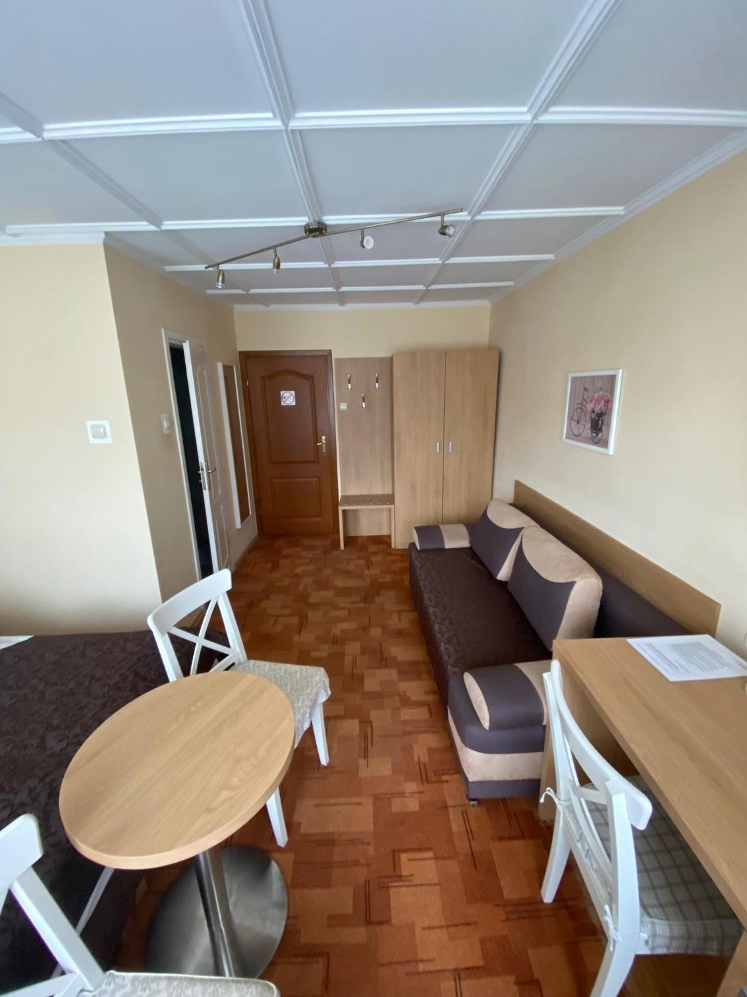 מילובקה Hotel Milena מראה חיצוני תמונה