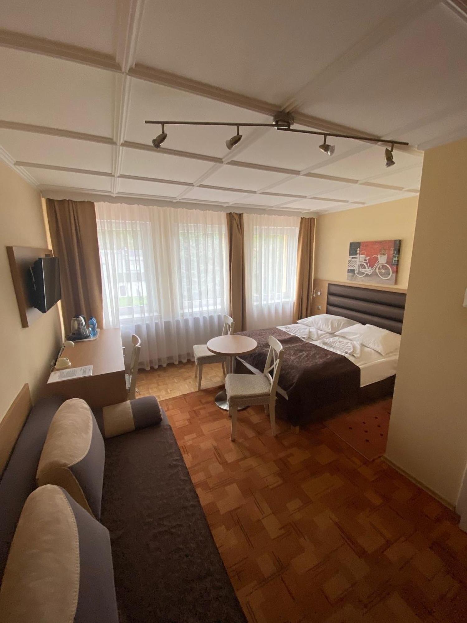 מילובקה Hotel Milena מראה חיצוני תמונה