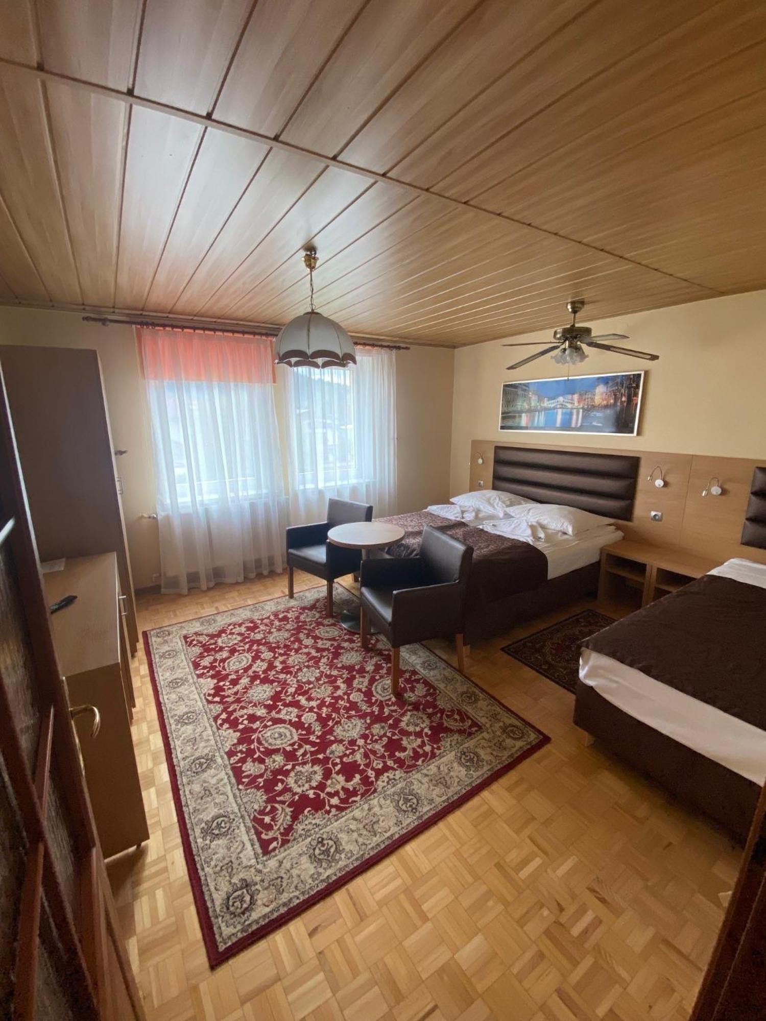 מילובקה Hotel Milena מראה חיצוני תמונה