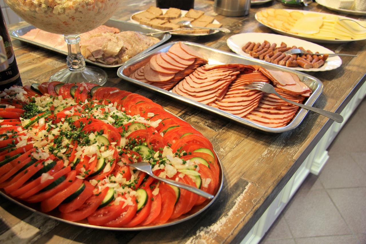 מילובקה Hotel Milena מראה חיצוני תמונה