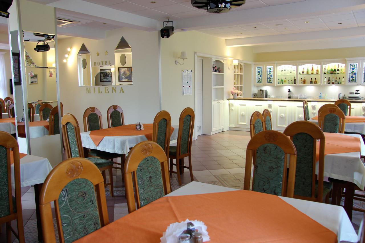 מילובקה Hotel Milena מראה חיצוני תמונה