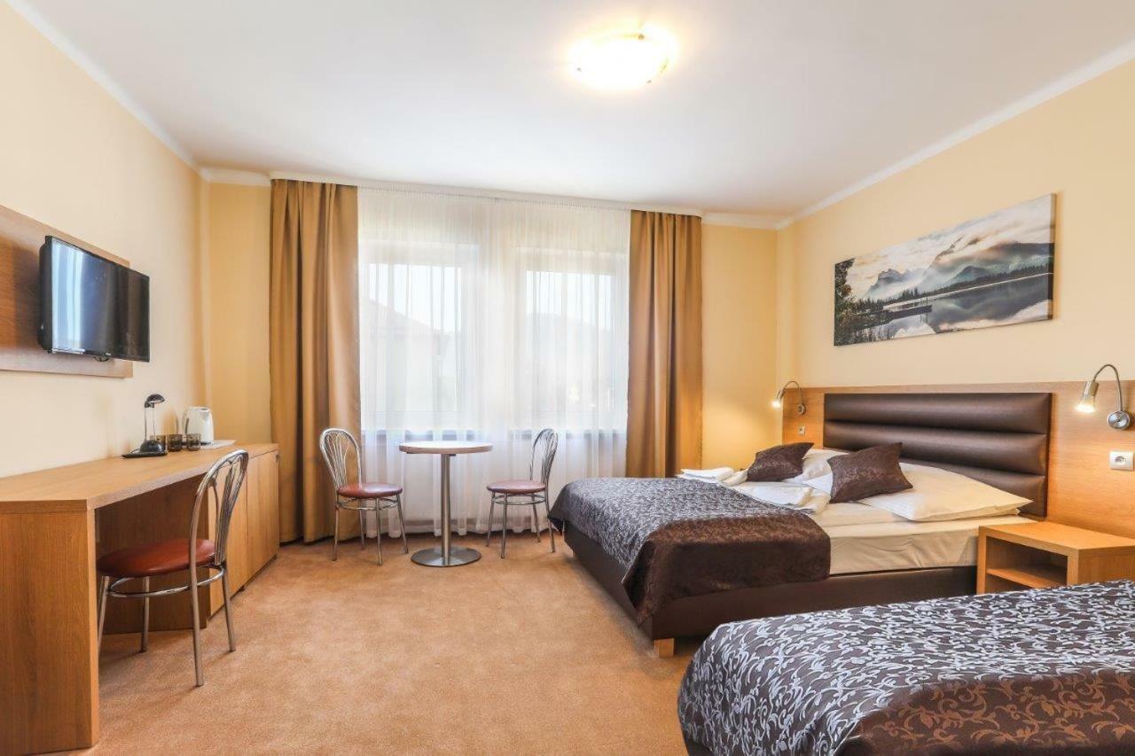 מילובקה Hotel Milena מראה חיצוני תמונה